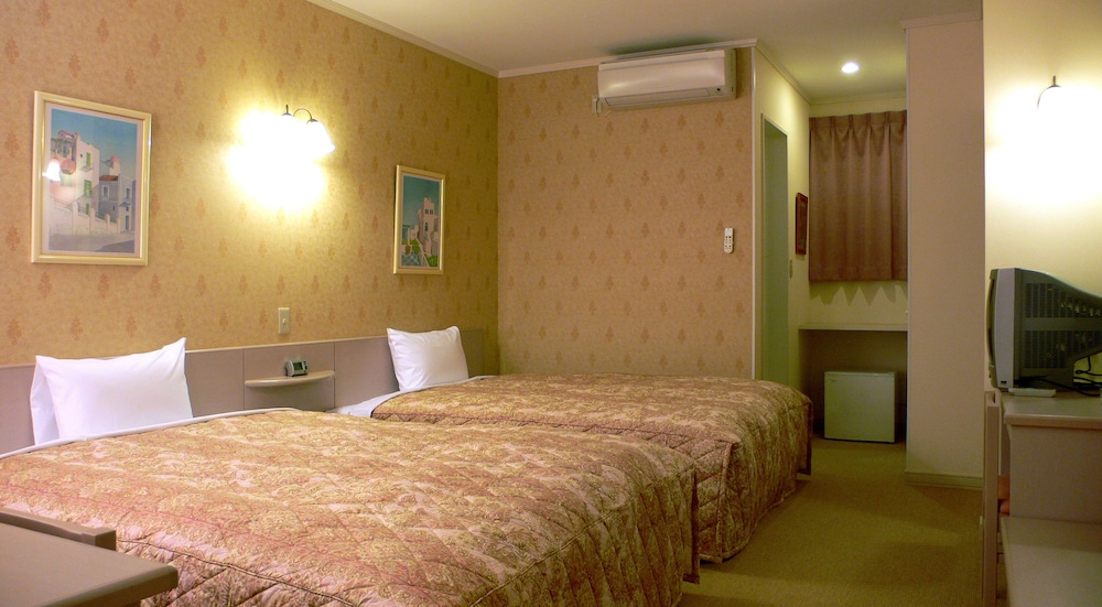 Standard Room, 2 Queen Beds, Non Smoking photo 1