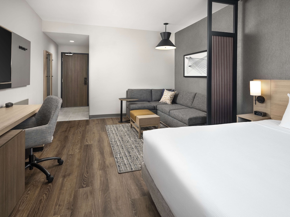 Room, 1 King Bed with Sofa bed, Accessible (With Shower) - Photo 2
