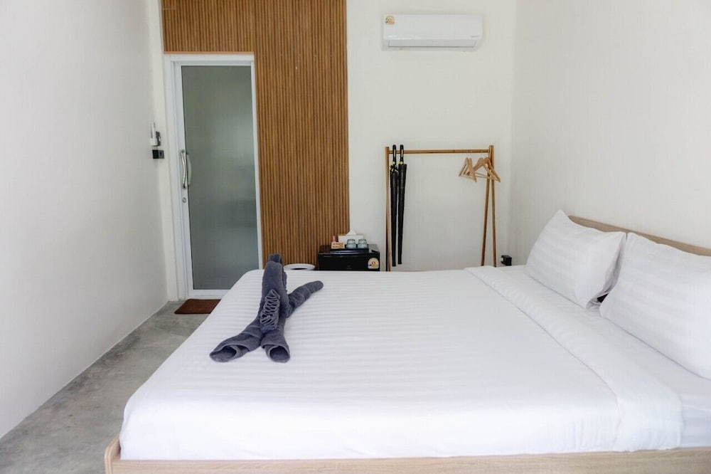 Deluxe Double Room, Garden View