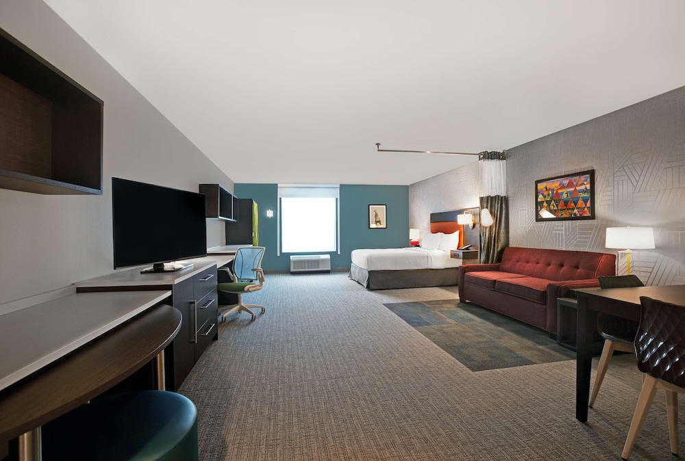 Studio, 1 Queen Bed, Accessible, Bathtub