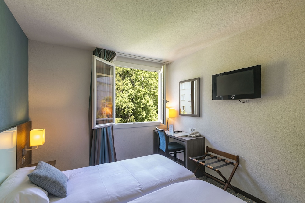 Twin Room - Photo 6