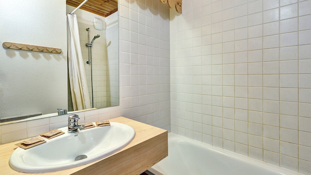 2 Room Cabin Duplex 7 Pax photo 2