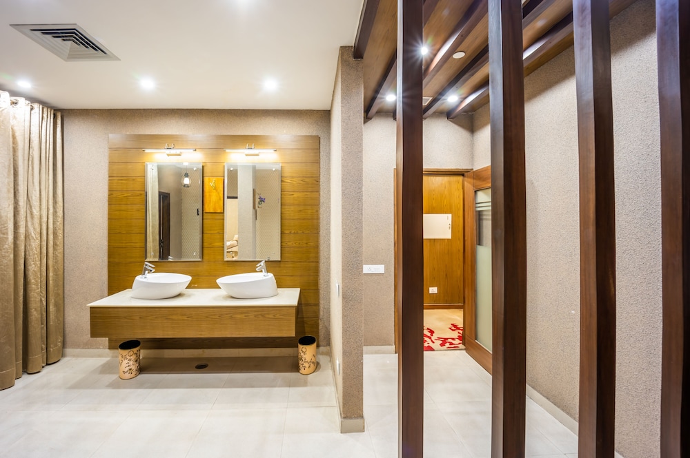 Standard Double Room - Photo 5