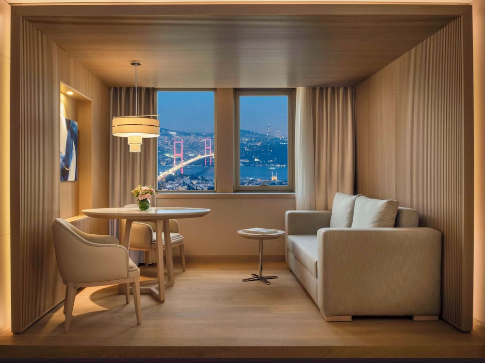 Deluxe Suite, 1 King Bed