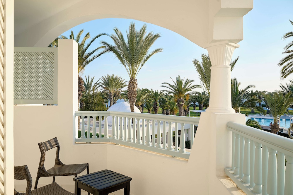 Family Suite, Garden View (2 Adults & 2 Children)