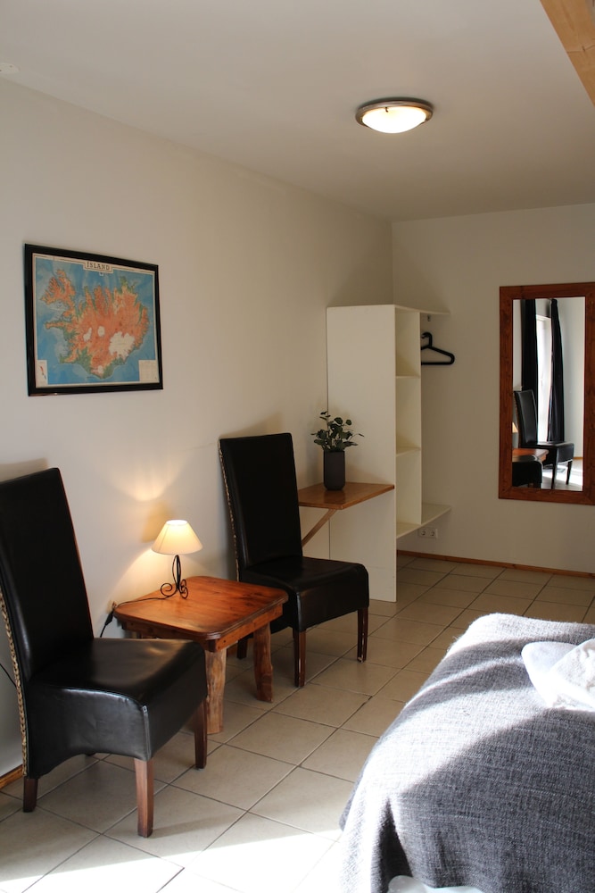 Basic Single Room photo 3