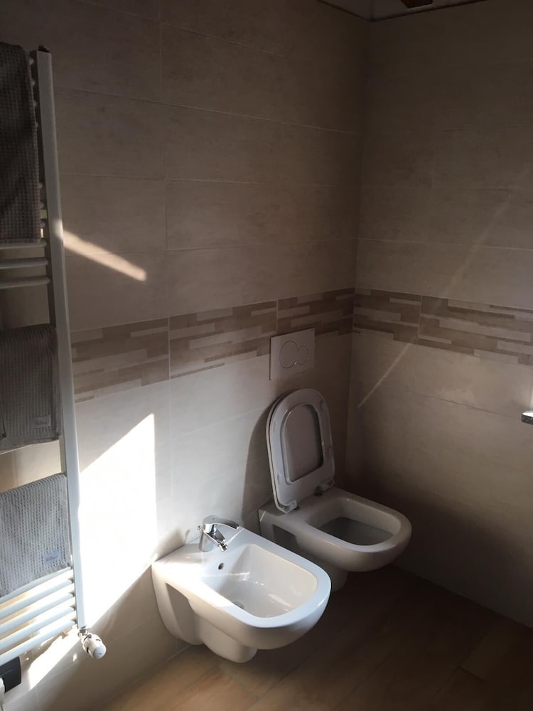 Standard Double Room - Photo 3