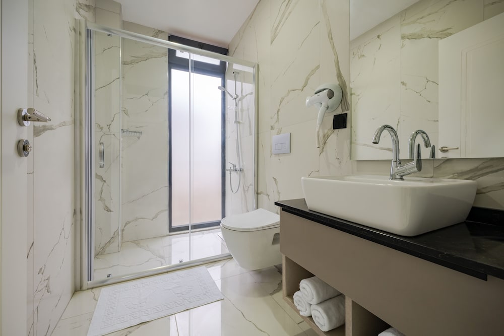 Executive Pool Suite photo 2