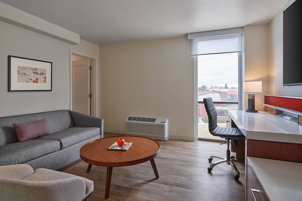 Executive Room, 1 King Bed - Photo 8