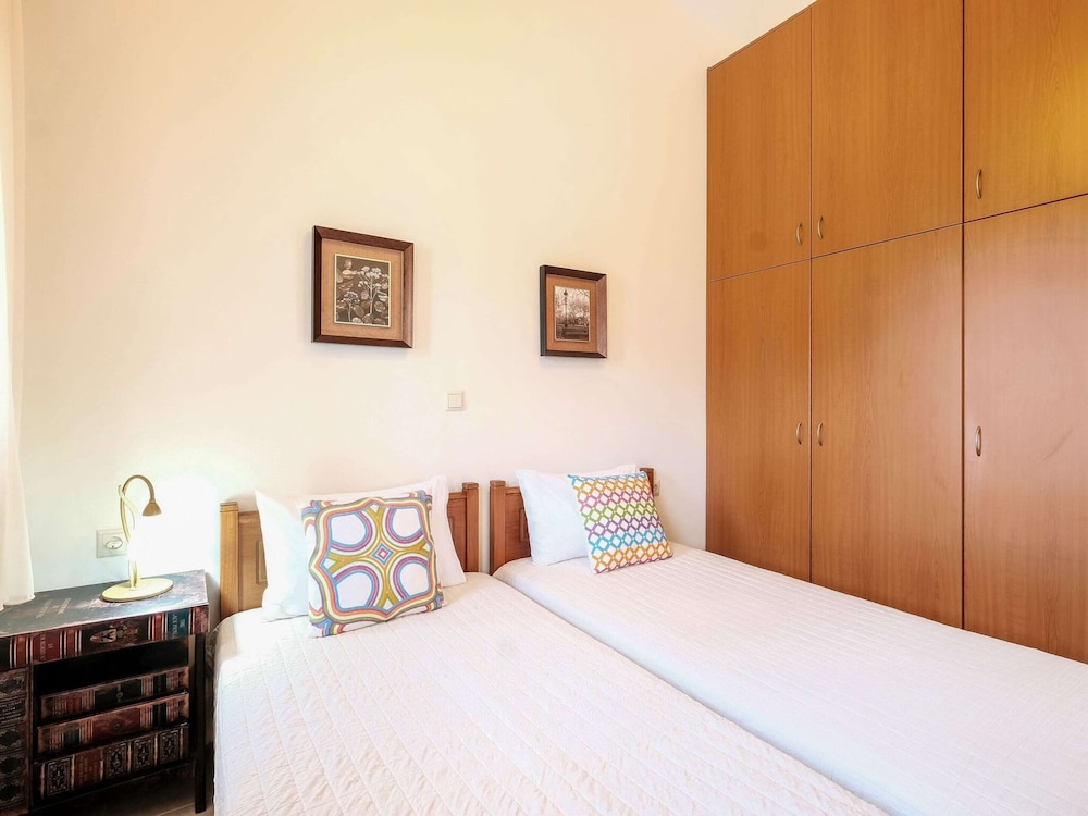 Villa photo 3