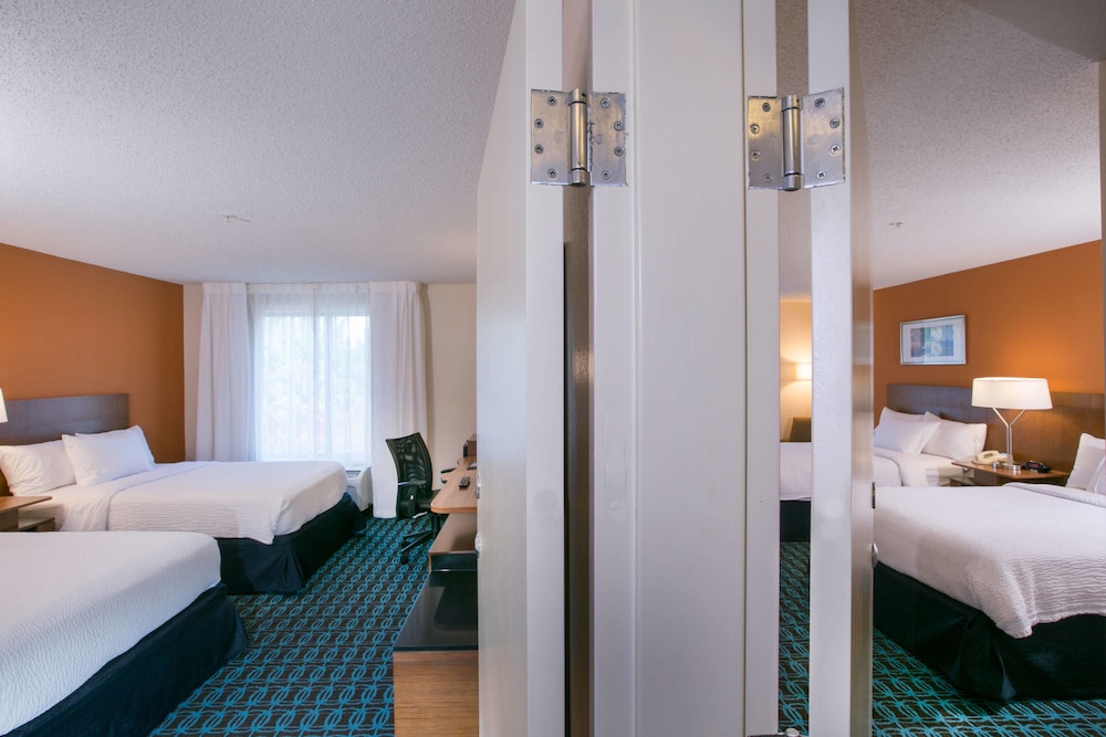 Room, 2 Queen Beds - Photo 2