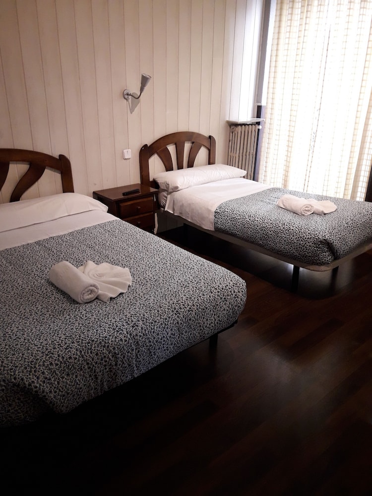 Double Room (matrimonial con cama supletoria)