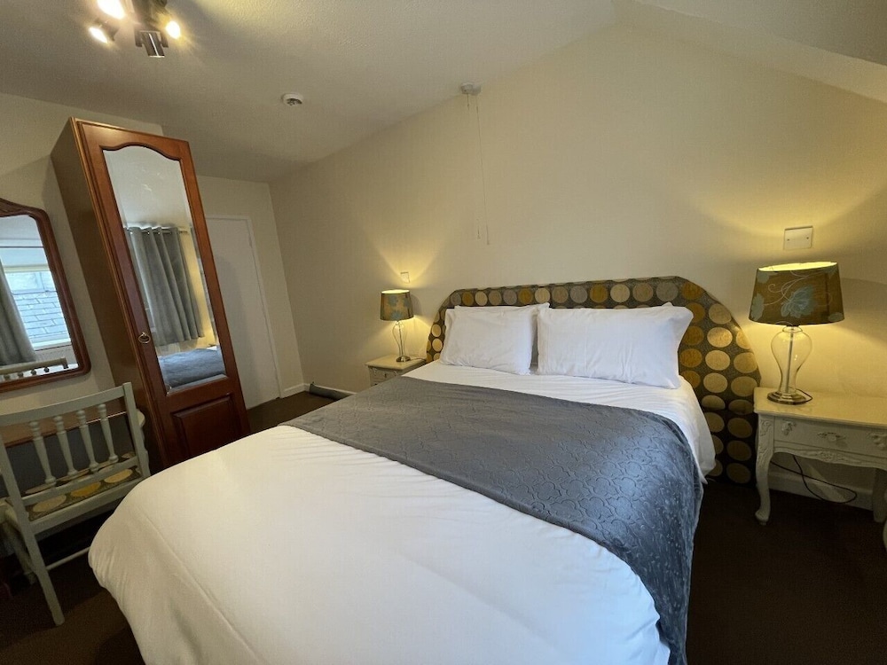 Small Good Rooms