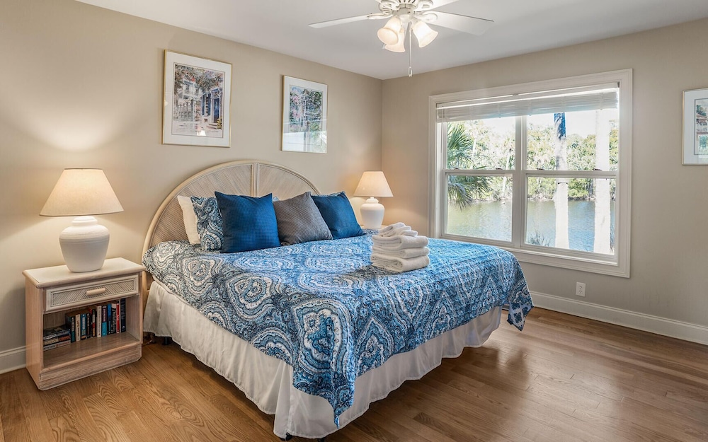 House, Multiple Beds, Kitchen photo 2