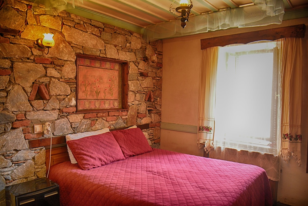 Standard Room, 2 Twin Beds photo 2