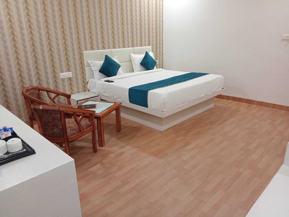 Deluxe Room, Balcony