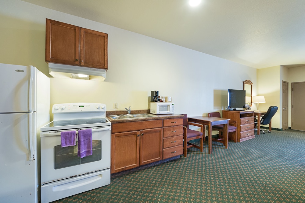 Room, 2 Queen Beds, Non Smoking, Kitchenette - Photo 4