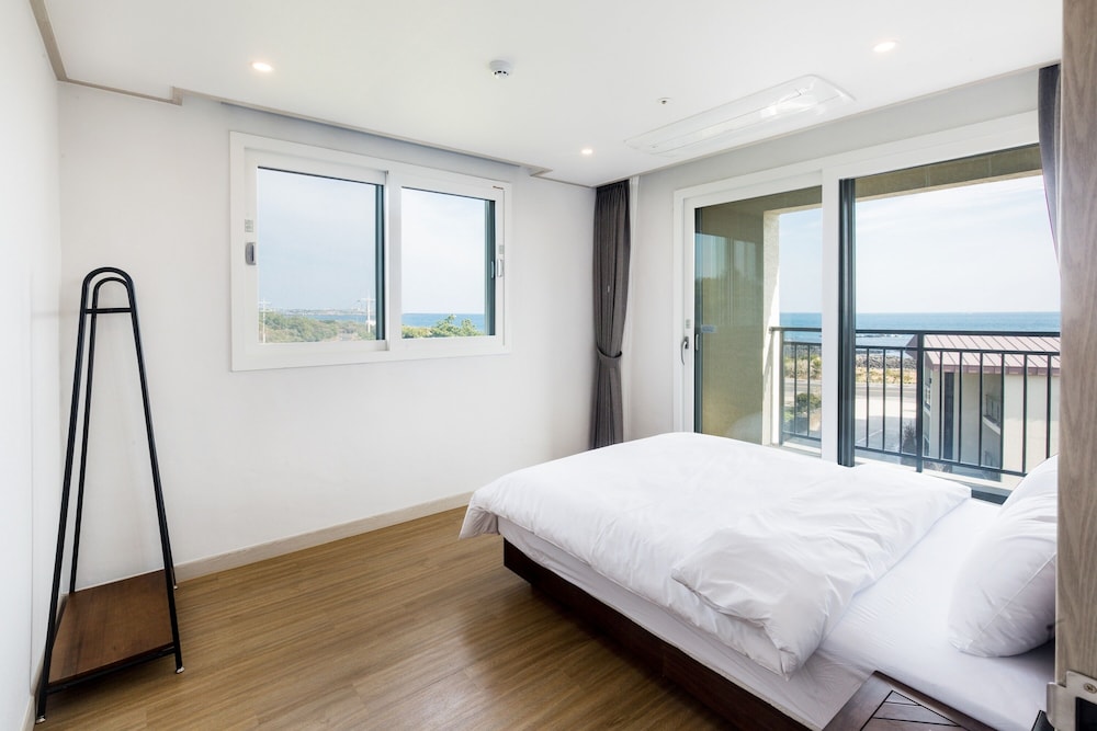Suite, Garden View - Photo 3