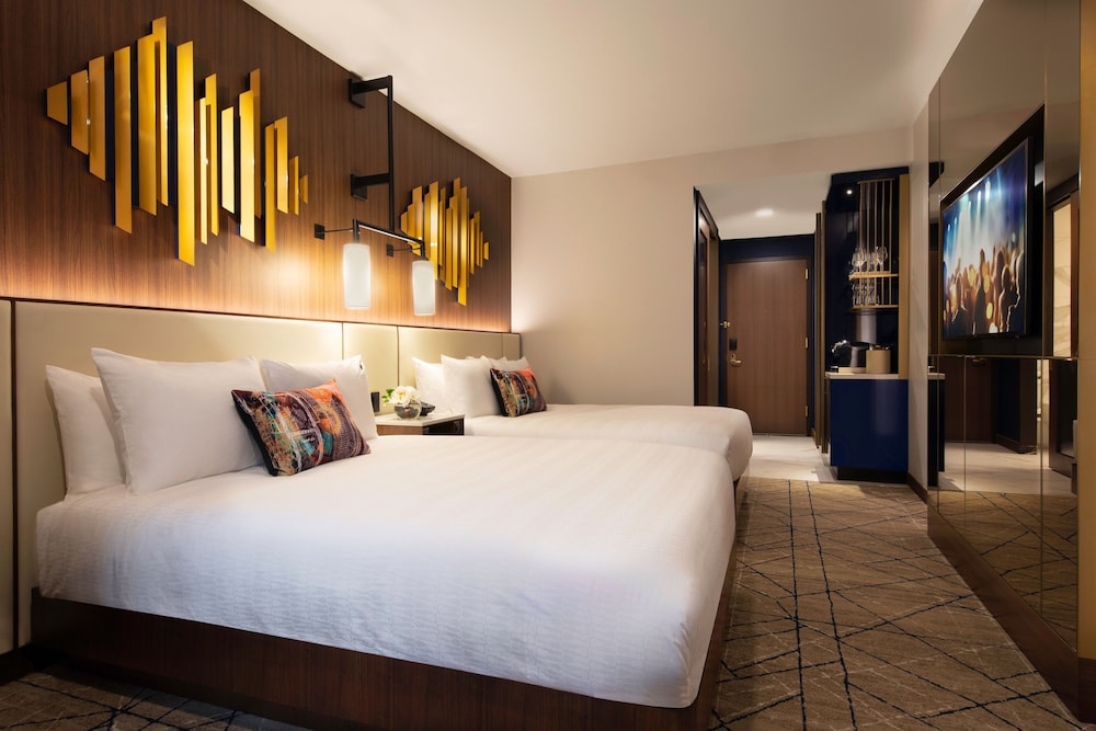 Deluxe Queens, 2 Queen Beds - Photo 1
