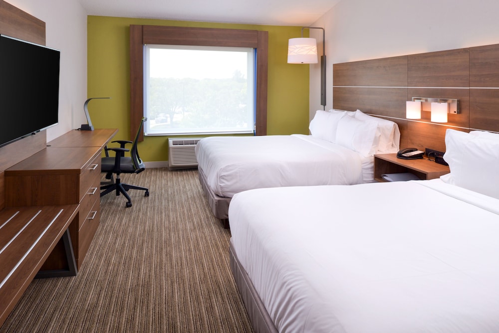 Standard Room, 2 Queen Beds, Accessible (Communications Accessible) photo 3