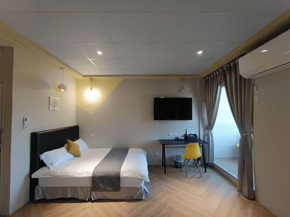 Comfort Room, City View, Corner photo 3