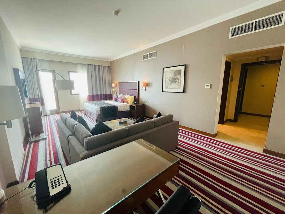 Deluxe Double or Twin Room - Photo 11