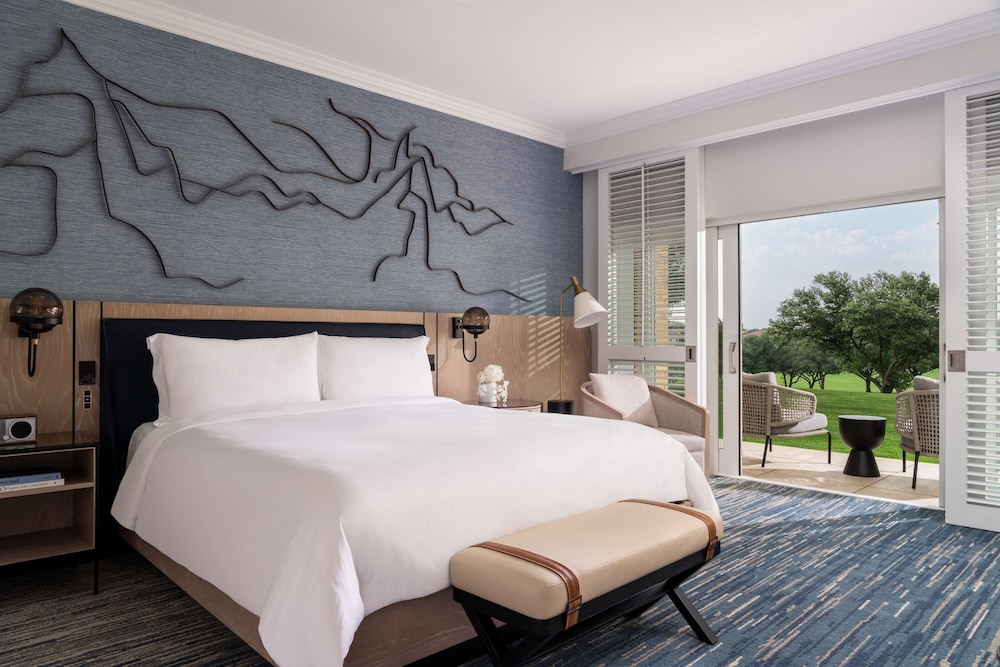 Premier Suite, 1 King Bed - Photo 5