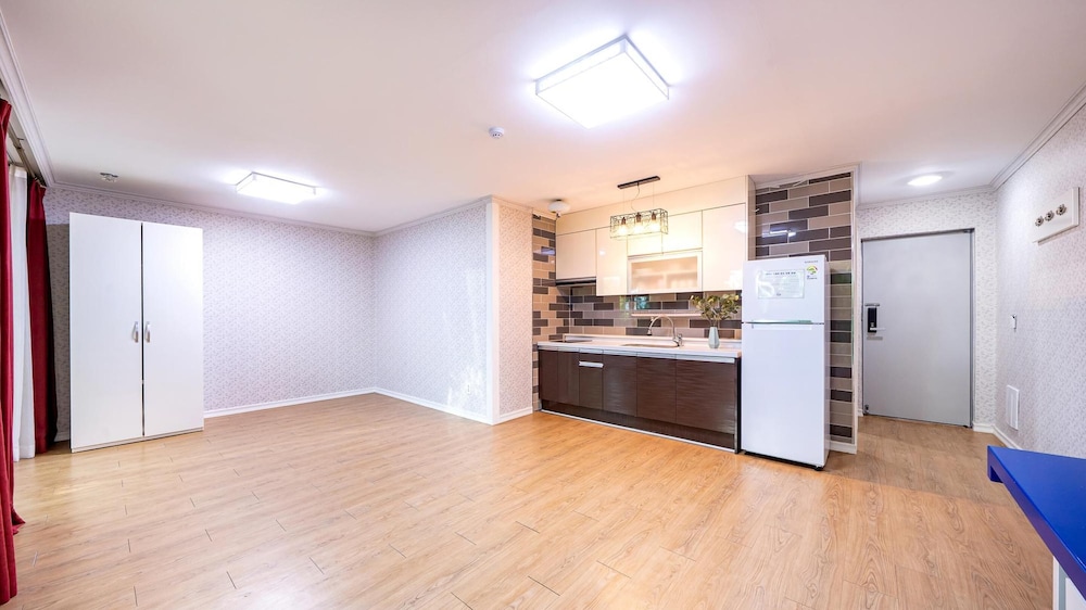Basic Room, 1 Bedroom (210ho(Jungdaehyeong/Danchesil)) - Photo 11