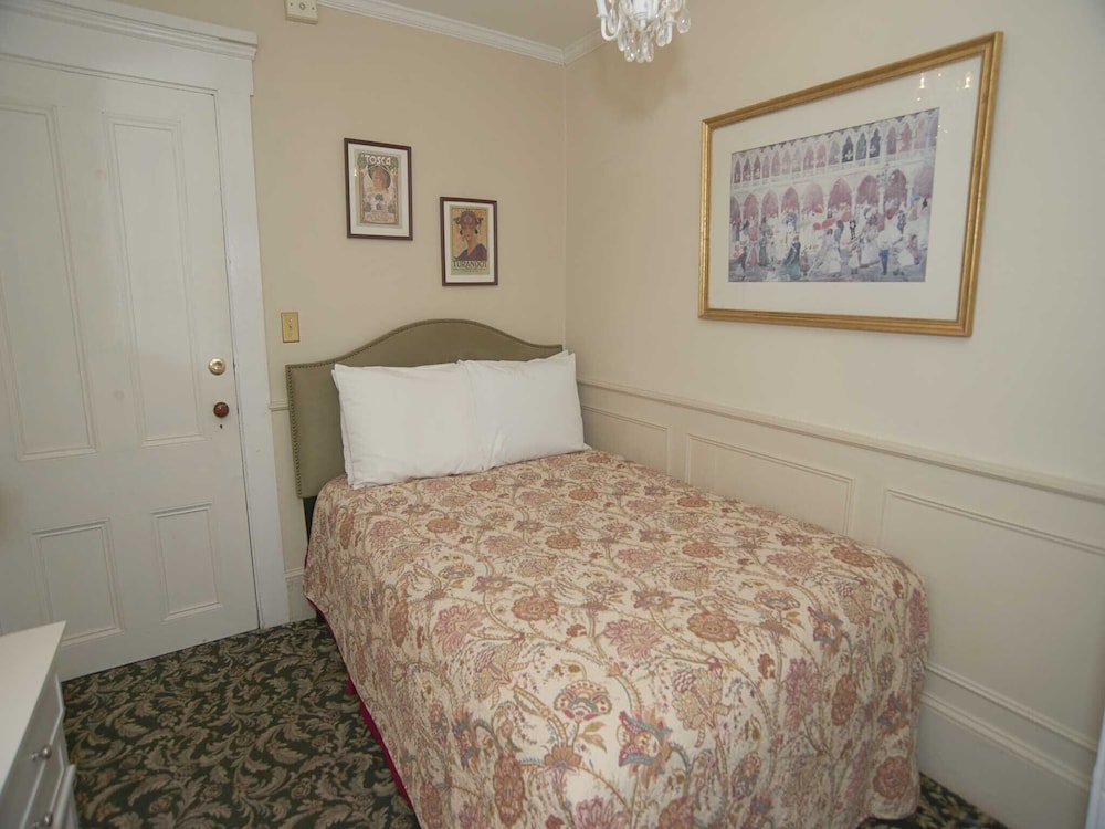 Standard Double Room, Ensuite (08 The Inn (no pets))