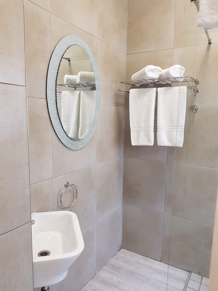 Double Room (Block A) - Photo 4