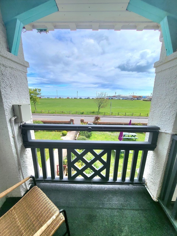 Classic Single Room, Balcony, Sea View photo 3
