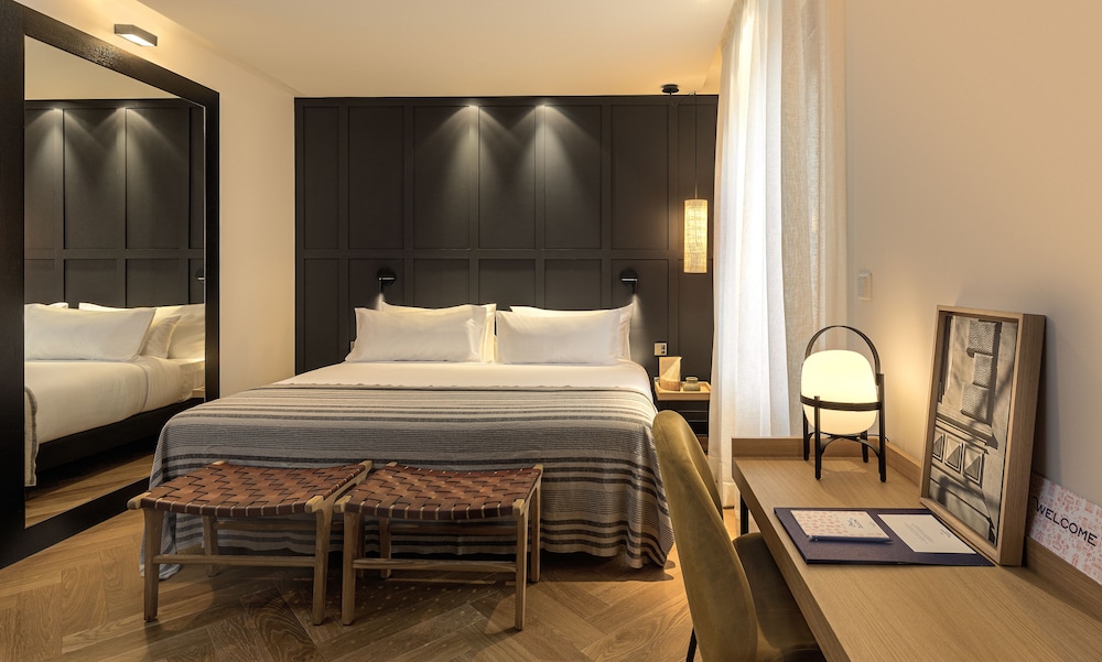 Room (Small)