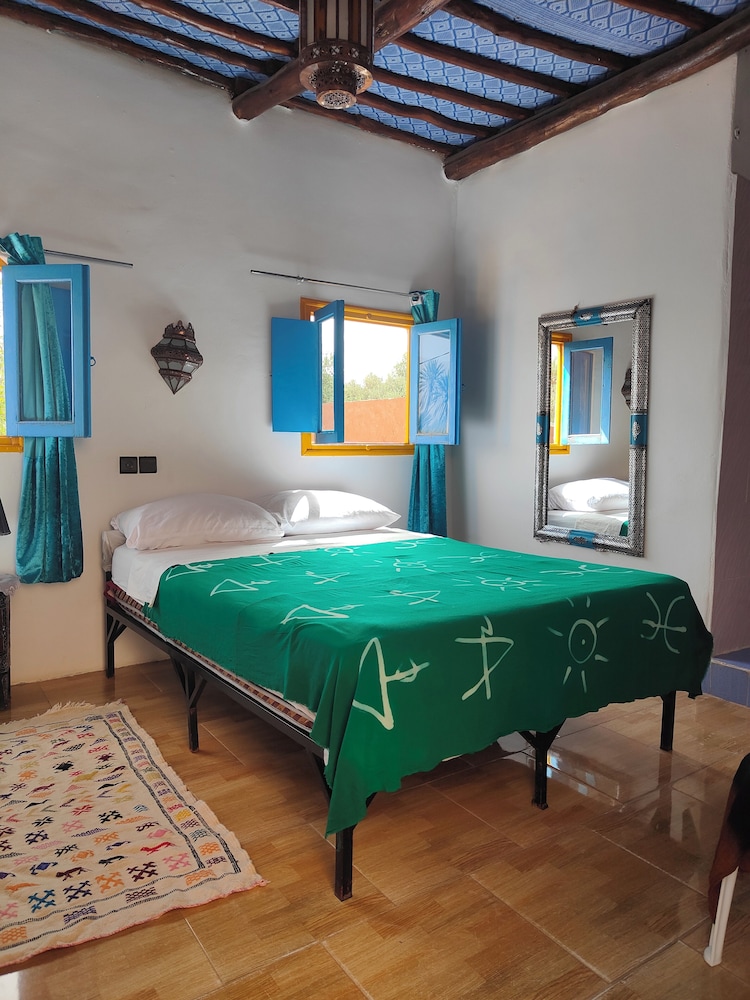 Panoramic Triple Room, Non Smoking, Mountain View photo 1