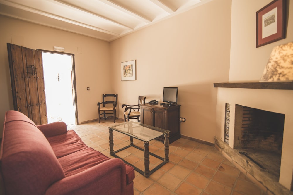 Family Room photo 3