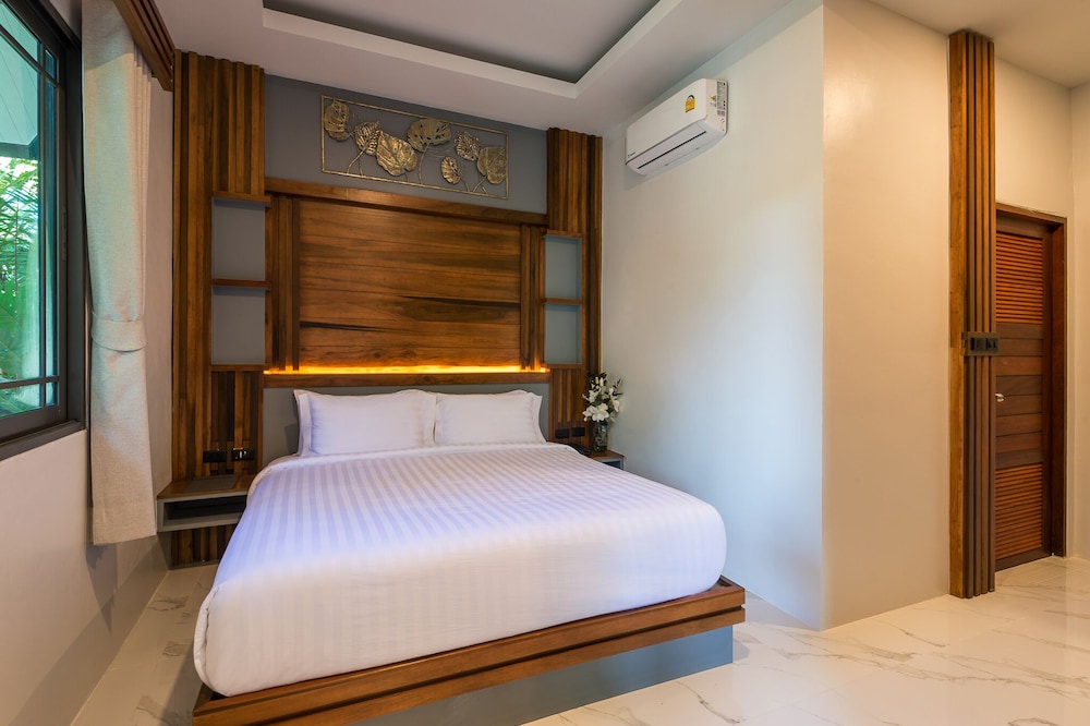Two-Bedroom Villa - Photo 2