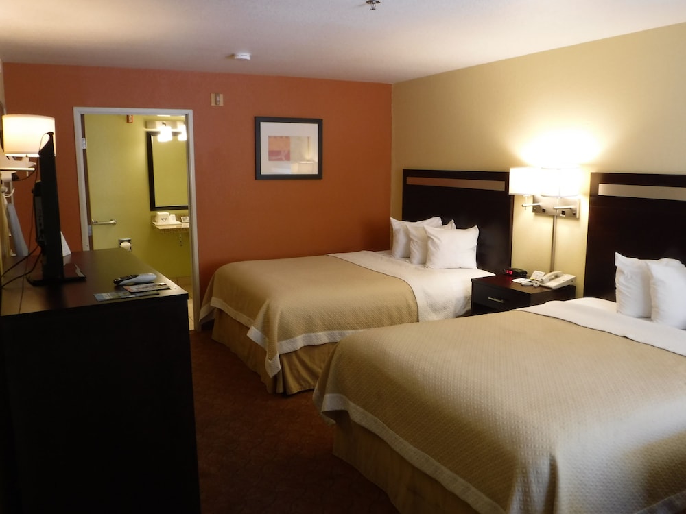 Room, 2 Queen Beds, Accessible, Non Smoking photo 2