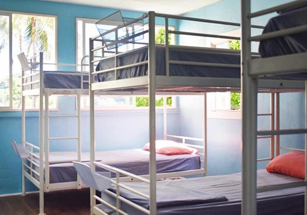 Ten Bed Air Conditioned Male Only Dorm photo 1