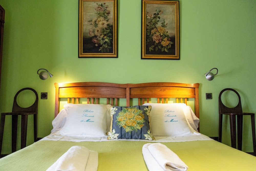 Deluxe Studio, 1 Queen Bed photo 3