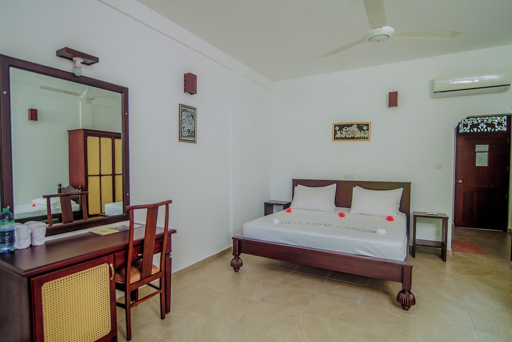 Deluxe Double Room, 1 Bedroom, Non Smoking, Lagoon View photo 3