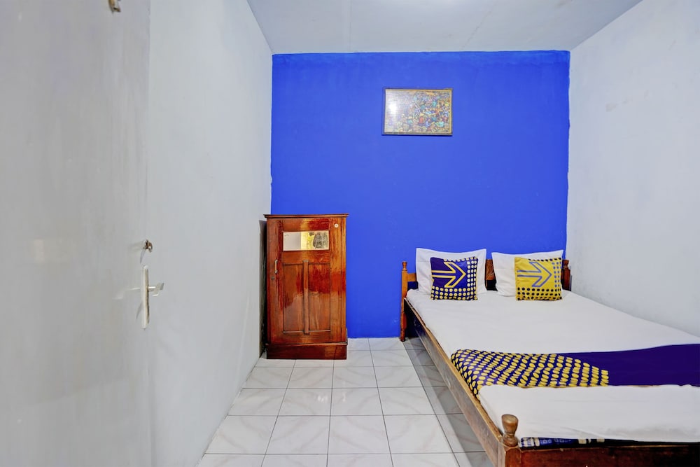 Basic Double Room photo 3