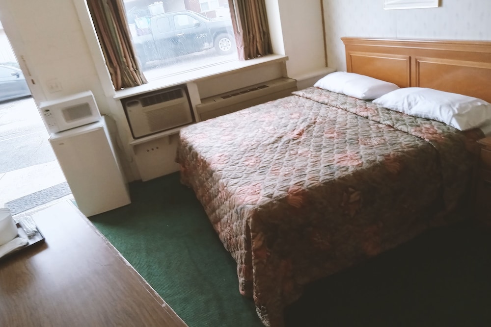 Room, 1 King Bed, Non Smoking