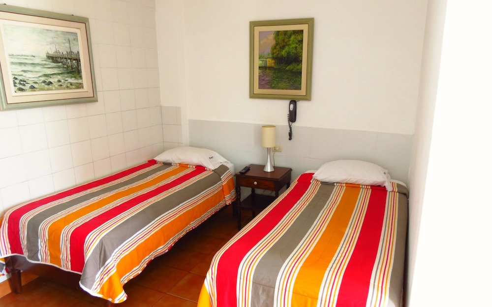 Standard Twin Room, Pool View photo 1