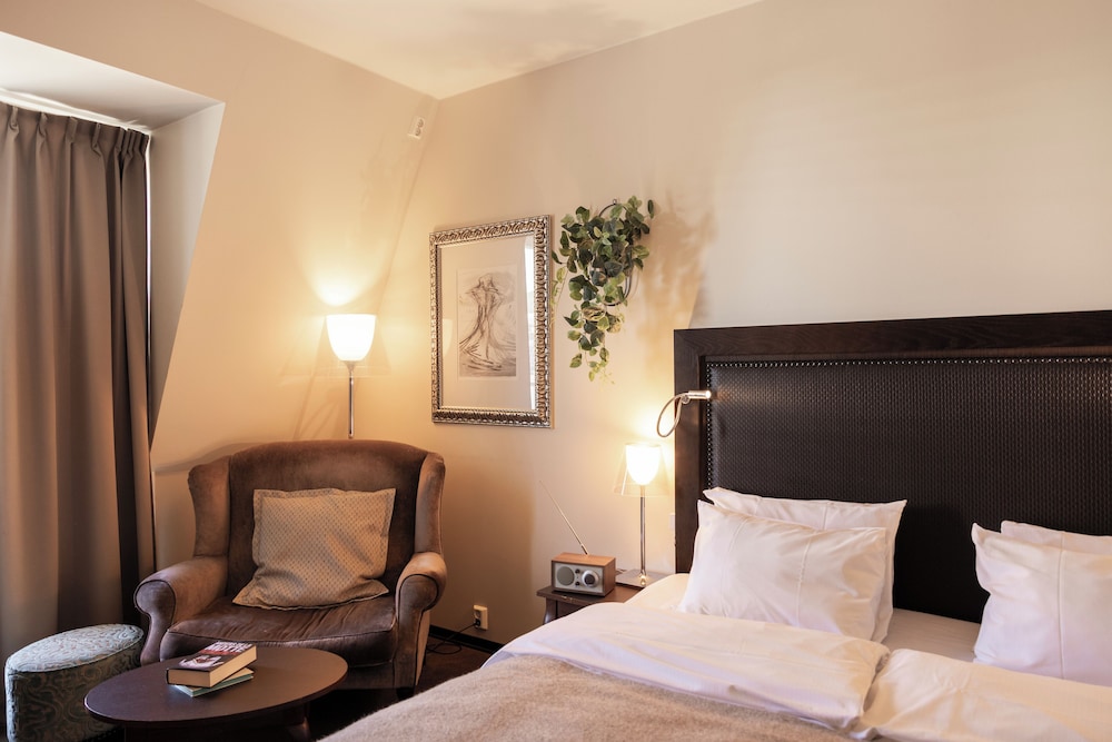 Standard Double Room, Non Smoking (with Sofa Bed) photo 2