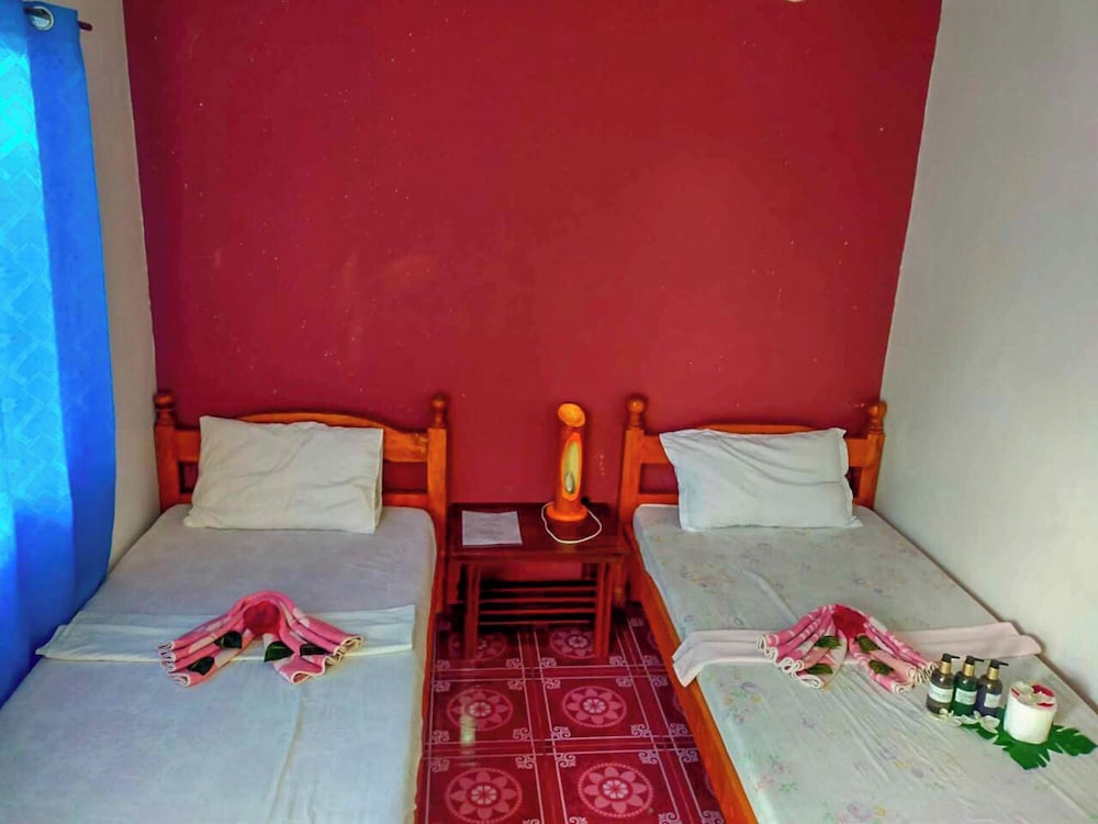 Standard Fan Room - Photo 39