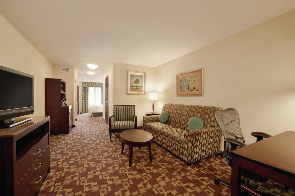 Junior Suite, 1 King Bed, Accessible - Photo 1