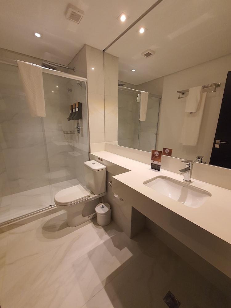 Comfort Room - Photo 6