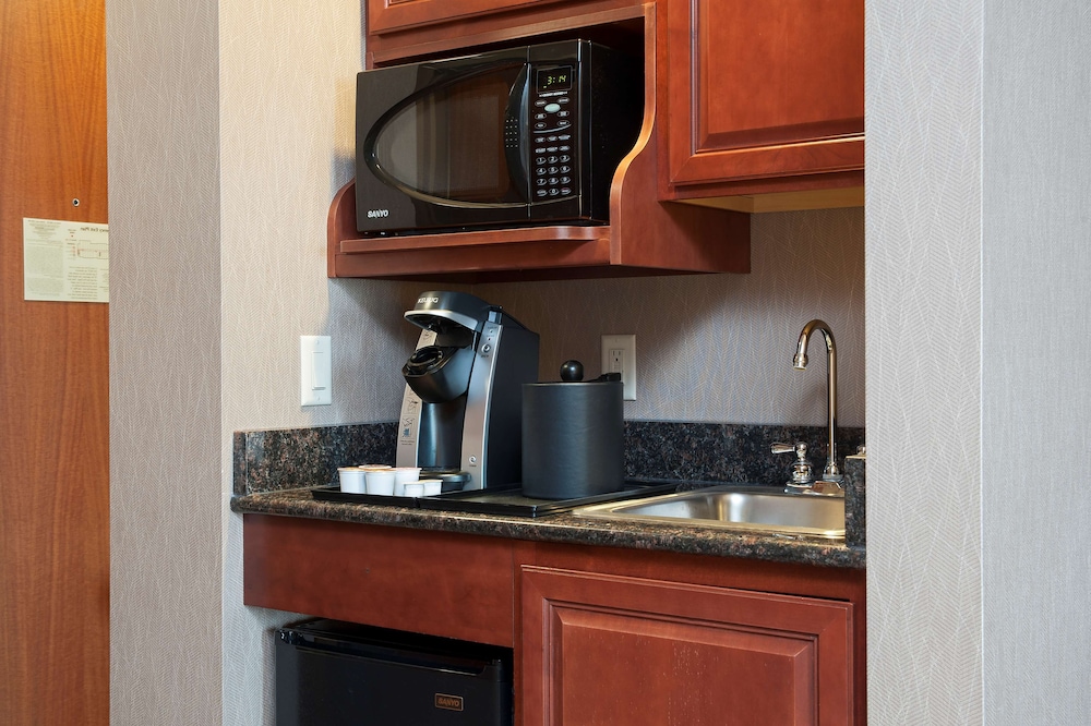 Suite, Accessible - Photo 2