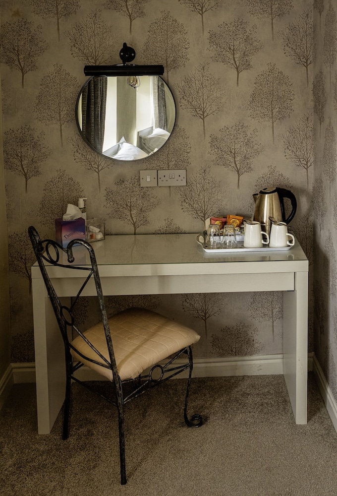 Deluxe Twin Room, Ensuite photo 3
