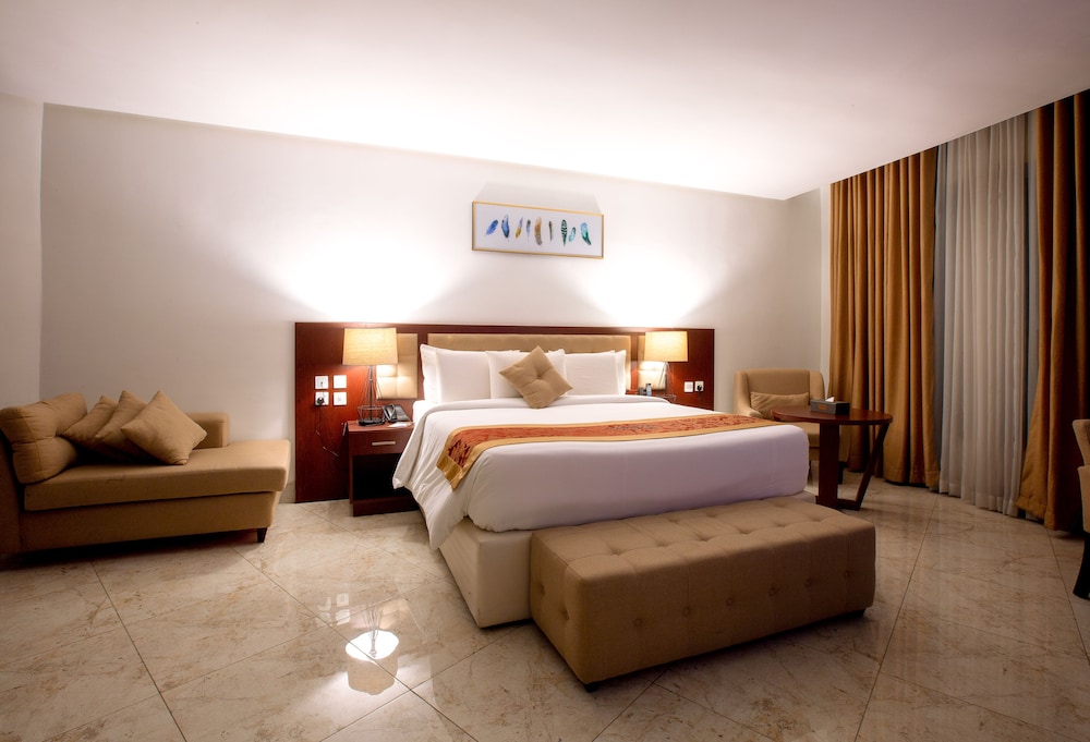 Executive Suite photo 2