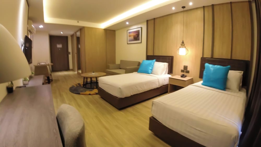 Double or Twin Room, 2 Twin Beds, Private Bathroom, City View